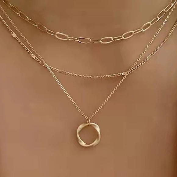 LAST one! Gold chain circle choker layered necklace mint